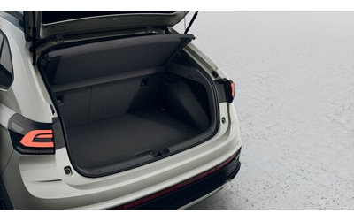 VW Taigo Taigo R-Line PLUS 1.5 TSI OPF DSG - автомобили, коли, обяви за нови и употребявани 10