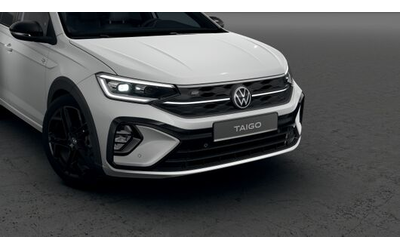 VW Taigo Taigo R-Line PLUS 1.5 TSI OPF DSG - автомобили, коли, обяви за нови и употребявани 6