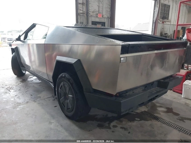 Tesla Cybertruck - автомобили, коли, обяви за нови и употребявани 5
