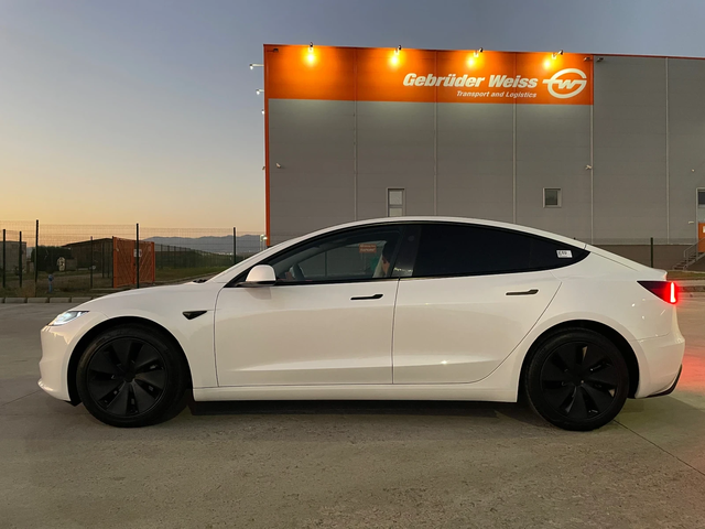 Tesla Model 3 New model 2024 LongRange - автомобили, коли, обяви за нови и употребявани 3