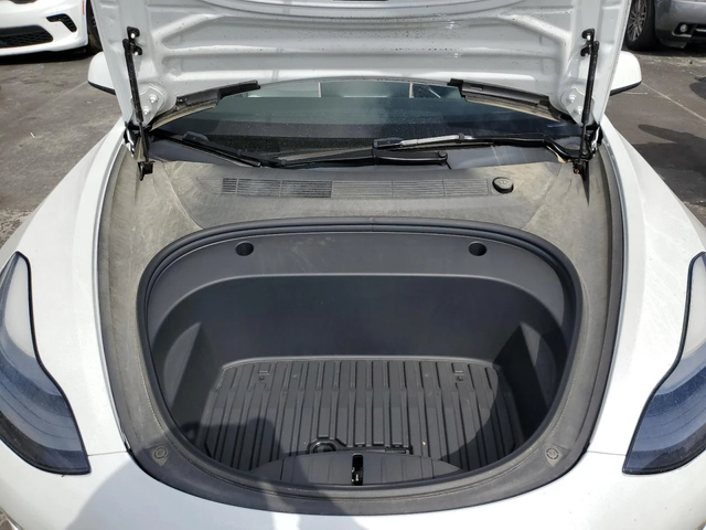 Tesla Model 3 - автомобили, коли, обяви за нови и употребявани 10