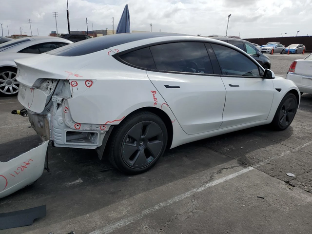 Tesla Model 3 - автомобили, коли, обяви за нови и употребявани 5