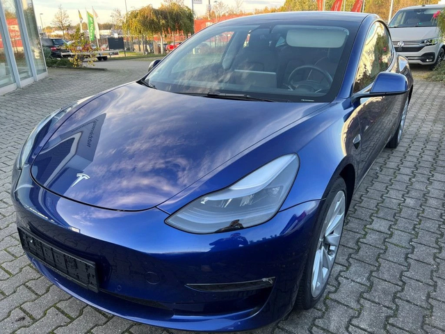 Tesla Model 3 - автомобили, коли, обяви за нови и употребявани 0