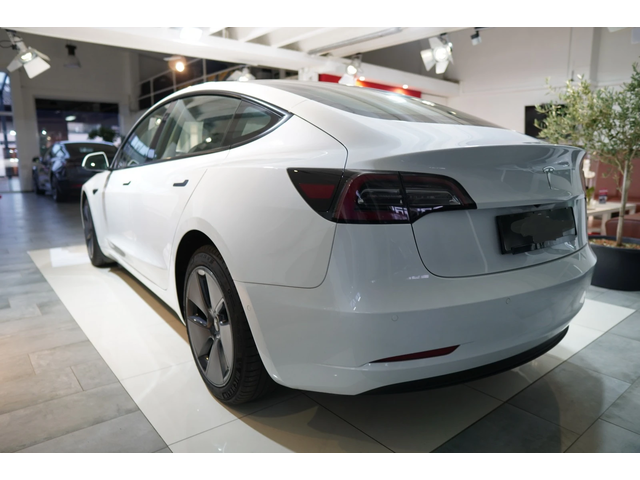 Tesla Model 3 Standard Range - автомобили, коли, обяви за нови и употребявани 3