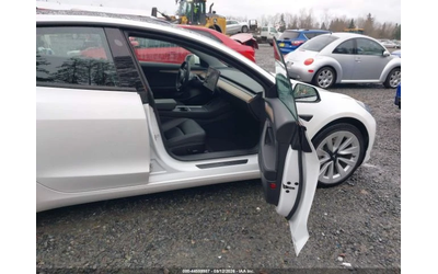 Tesla Model 3 LONG RANGE* DUAL MOTOR* - автомобили, коли, обяви за нови и употребявани 8