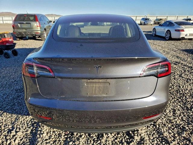 Tesla Model 3 ПОДГРЕВ* КАМЕРА* ПАНО* RWD - автомобили, коли, обяви за нови и употребявани 4