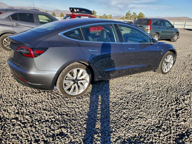 Tesla Model 3 ПОДГРЕВ* КАМЕРА* ПАНО* RWD - автомобили, коли, обяви за нови и употребявани 5
