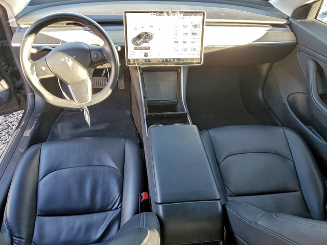 Tesla Model 3 ПОДГРЕВ* КАМЕРА* ПАНО* RWD - автомобили, коли, обяви за нови и употребявани 8