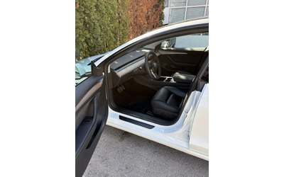 Tesla Model 3 Long Range AWD - автомобили, коли, обяви за нови и употребявани 7