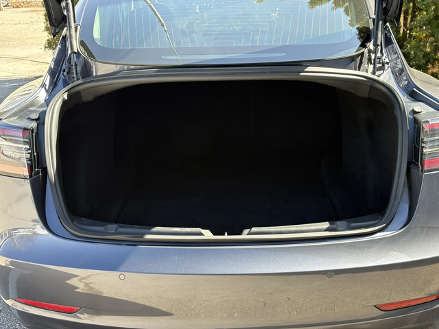 Tesla Model 3 - автомобили, коли, обяви за нови и употребявани 9