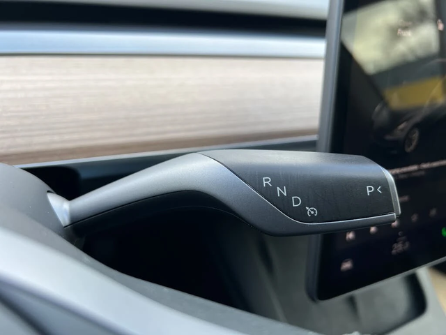 Tesla Model 3 RWD АвтоКредит  (ЦЕНА ДО БГ) - автомобили, коли, обяви за нови и употребявани 2