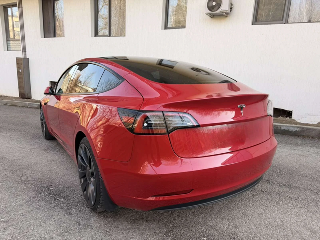 Tesla Model 3 LONG RANGE / DUAL MOTOR/ - автомобили, коли, обяви за нови и употребявани 4