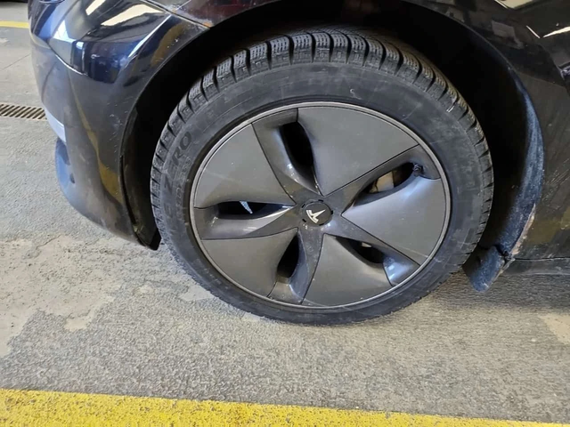 Tesla Model 3 STANDARD RANGE PLUS| PANO| АВТОПИЛОТ| 2 КЛЮЧА| - автомобили, коли, обяви за нови и употребявани 4