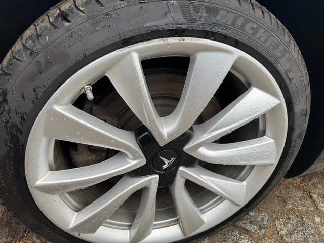 Tesla Model 3 Long Range/4x4 - автомобили, коли, обяви за нови и употребявани 12