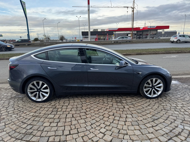 Tesla Model 3 Long Range/4x4 - автомобили, коли, обяви за нови и употребявани 7