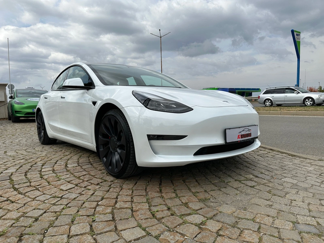 Tesla Model 3 5км, Rear-wheel drive, long range или Performance - автомобили, коли, обяви за нови и употребявани 0