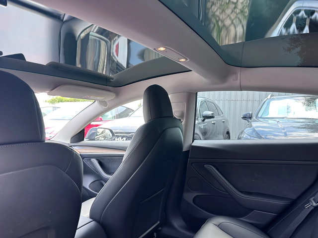 Tesla Model 3 Long Range/4x4/Dual motor/40 хил.км.!!! - автомобили, коли, обяви за нови и употребявани 12
