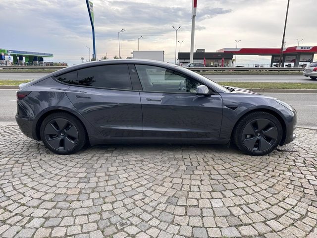Tesla Model 3 Long Range/4x4/Dual motor/40 хил.км.!!! - автомобили, коли, обяви за нови и употребявани 7