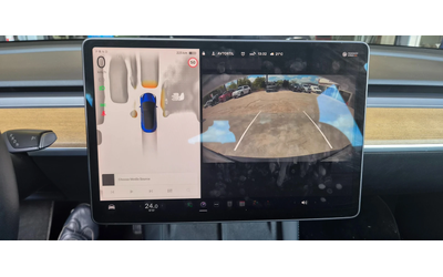 Tesla Model 3 Dual Motor AWD 2023г. ; 42983км. Face с термопомпа - автомобили, коли, обяви за нови и употребявани 11