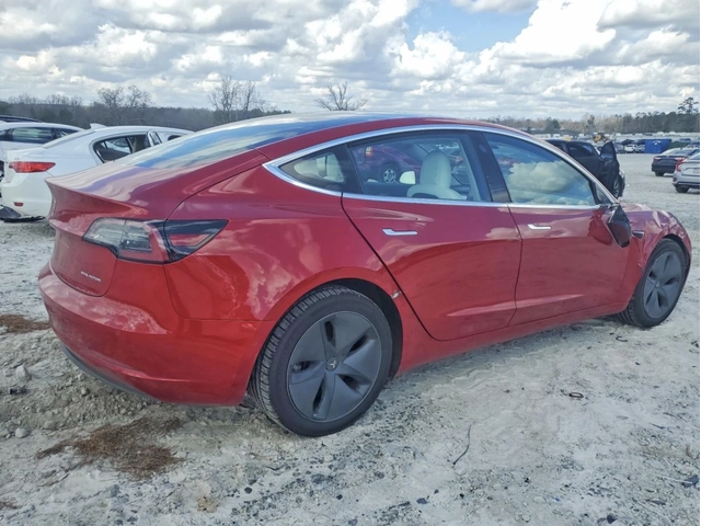 Tesla Model 3 АВТОКРЕДИТ - автомобили, коли, обяви за нови и употребявани 2