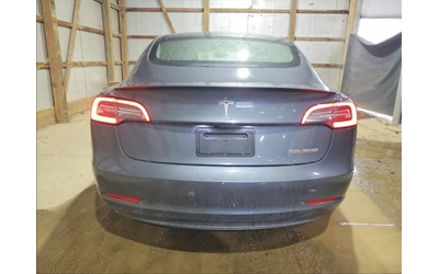 tesla-model-3 - 5