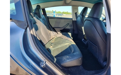 Tesla Model 3 - автомобили, коли, обяви за нови и употребявани 9