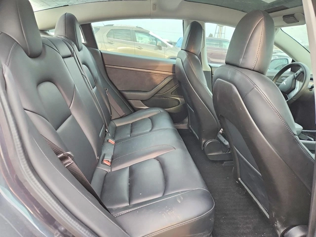 Tesla Model 3 RWD - автомобили, коли, обяви за нови и употребявани 9