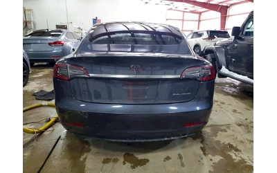 tesla-model-3 - 5