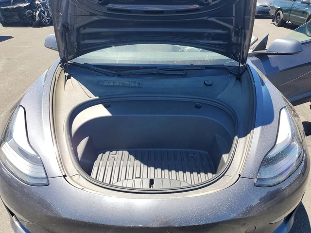 Tesla Model 3 LONG RANGE / AWD - автомобили, коли, обяви за нови и употребявани 10