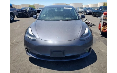 tesla-model-3 - 4