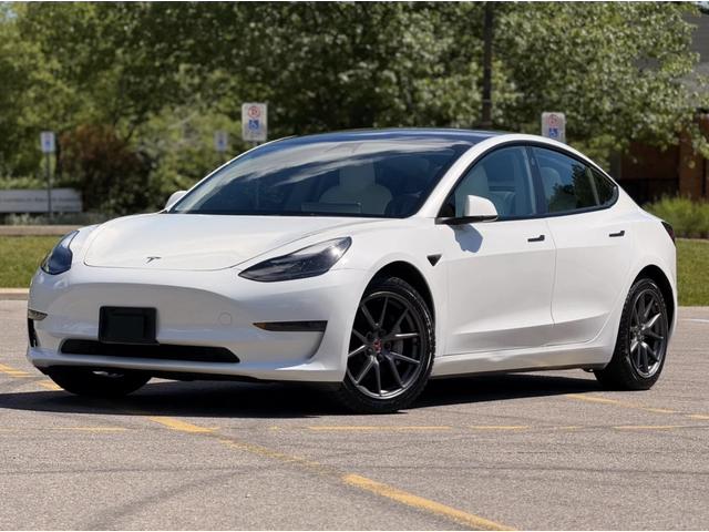 Tesla Model 3 DUAL MOTOR / LONG RANGE / AWD / - автомобили, коли, обяви за нови и употребявани 0