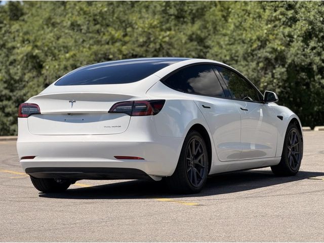 Tesla Model 3 DUAL MOTOR / LONG RANGE / AWD / - автомобили, коли, обяви за нови и употребявани 4