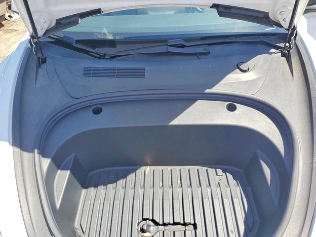 Tesla Model 3 LONG RANGE* DUAL MOTOR* КОЖА* ПОДГРЕВ* ПАНОРАМА* - автомобили, коли, обяви за нови и употребявани 10