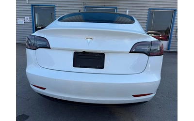 tesla-model-3 - 4