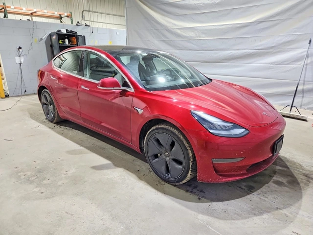 Tesla Model 3 Standard Range RWD - автомобили, коли, обяви за нови и употребявани 3