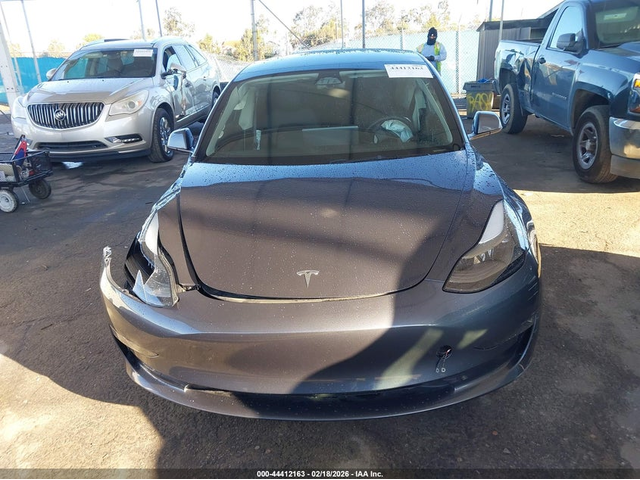 Tesla Model 3 ELECTRIC All Wheel Drive - автомобили, коли, обяви за нови и употребявани 11