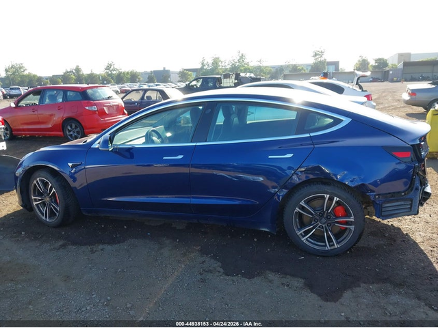 Tesla Model 3 ELECTRIC All Wheel Drive - автомобили, коли, обяви за нови и употребявани 14