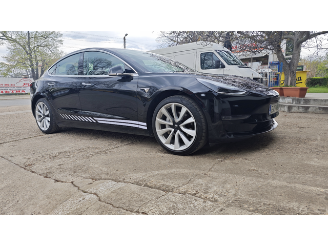 Tesla Model 3 LR 4X4 Dual motor - автомобили, коли, обяви за нови и употребявани 1