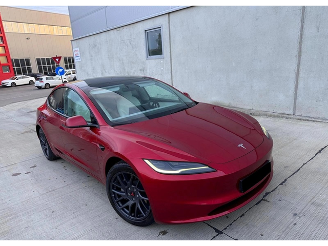 TESLA Model 3 Model 3 Dual Motor Performance - автомобили, коли, обяви за нови и употребявани 0