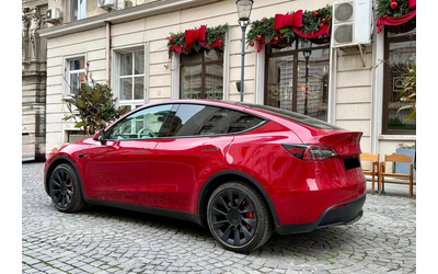 tesla-model-3-model-y-awd-long-range - 3