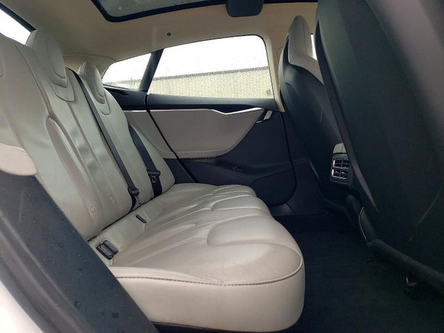 Tesla Model 3 Rear Wheel Drive - автомобили, коли, обяви за нови и употребявани 9