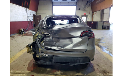 Tesla MODEL ALL WHEEL DRIVE - автомобили, коли, обяви за нови и употребявани 6