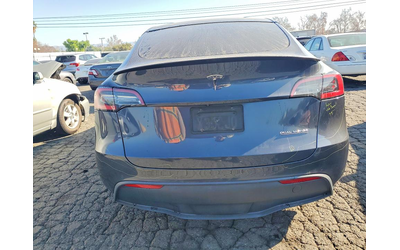 tesla-model-all-wheel-drive - 5