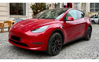 tesla-model-model-y-awd-long-range - 0