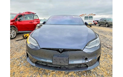 tesla-model-s - 4
