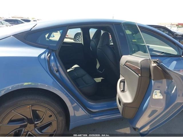 Tesla Model S AWD - автомобили, коли, обяви за нови и употребявани 8