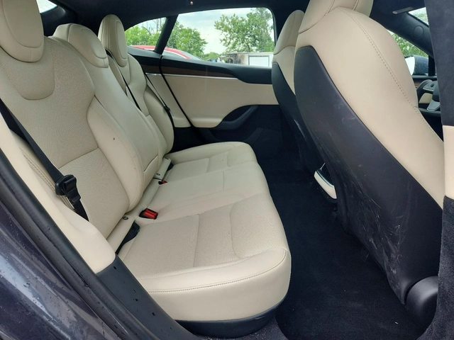 Tesla Model S AWD - автомобили, коли, обяви за нови и употребявани 9