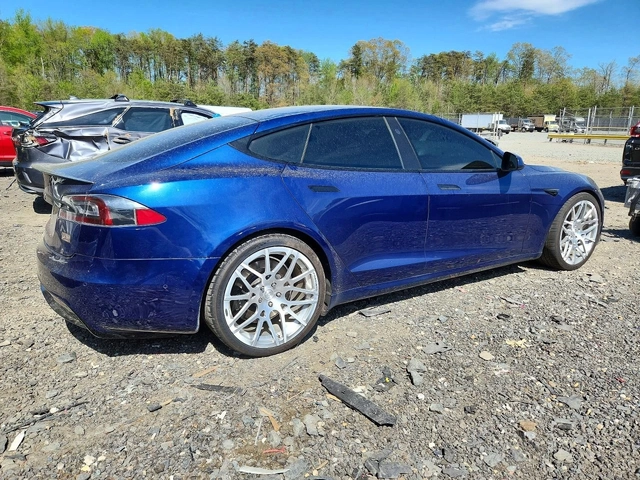 Tesla Model S PLAID - автомобили, коли, обяви за нови и употребявани 3