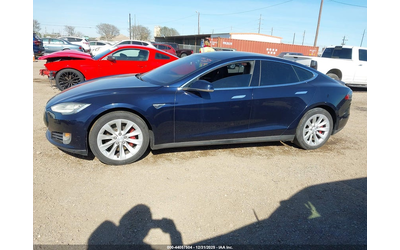 Tesla Model S ELECTRIC All Wheel Drive - автомобили, коли, обяви за нови и употребявани 12