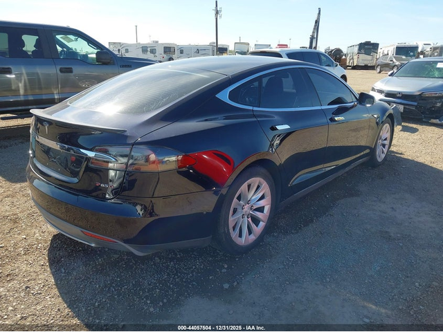 Tesla Model S ELECTRIC All Wheel Drive - автомобили, коли, обяви за нови и употребявани 3